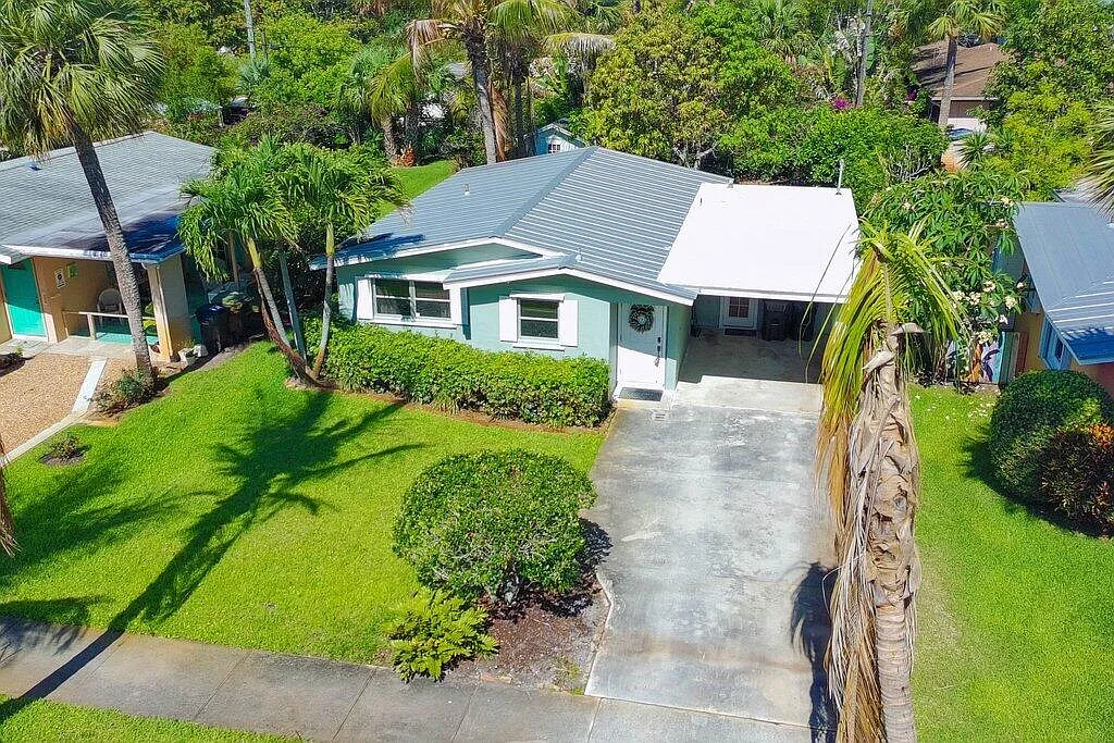 3 bed, 1.0 bath, 1001 sqft, $2,950 — Photo 4
