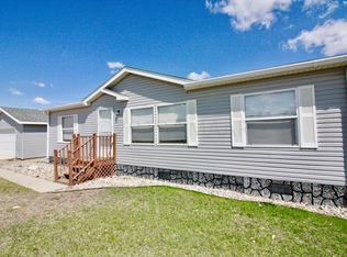9445 W Ridge Rd, Hankinson, ND 58041