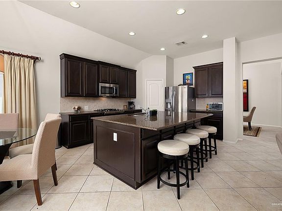 5th image of 3005 San Rafael St