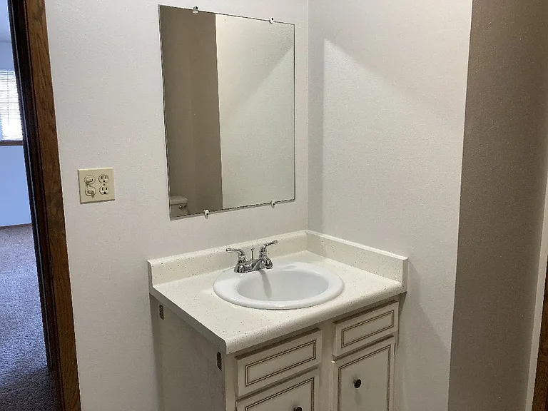 209 Williamsburg Dr #3 — Photo 8