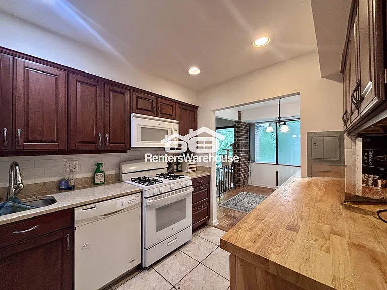 9820 Georgia Ave #303 — Photo 3