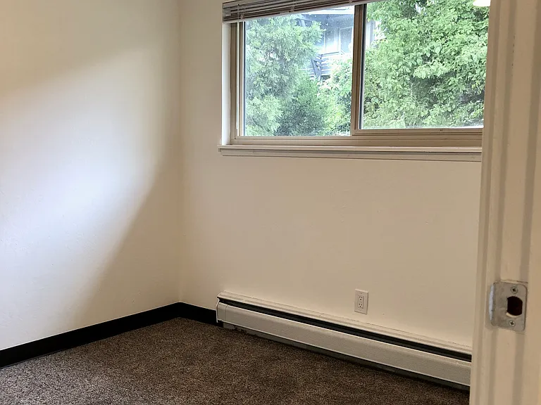 West bedroom, can fit a full size bed