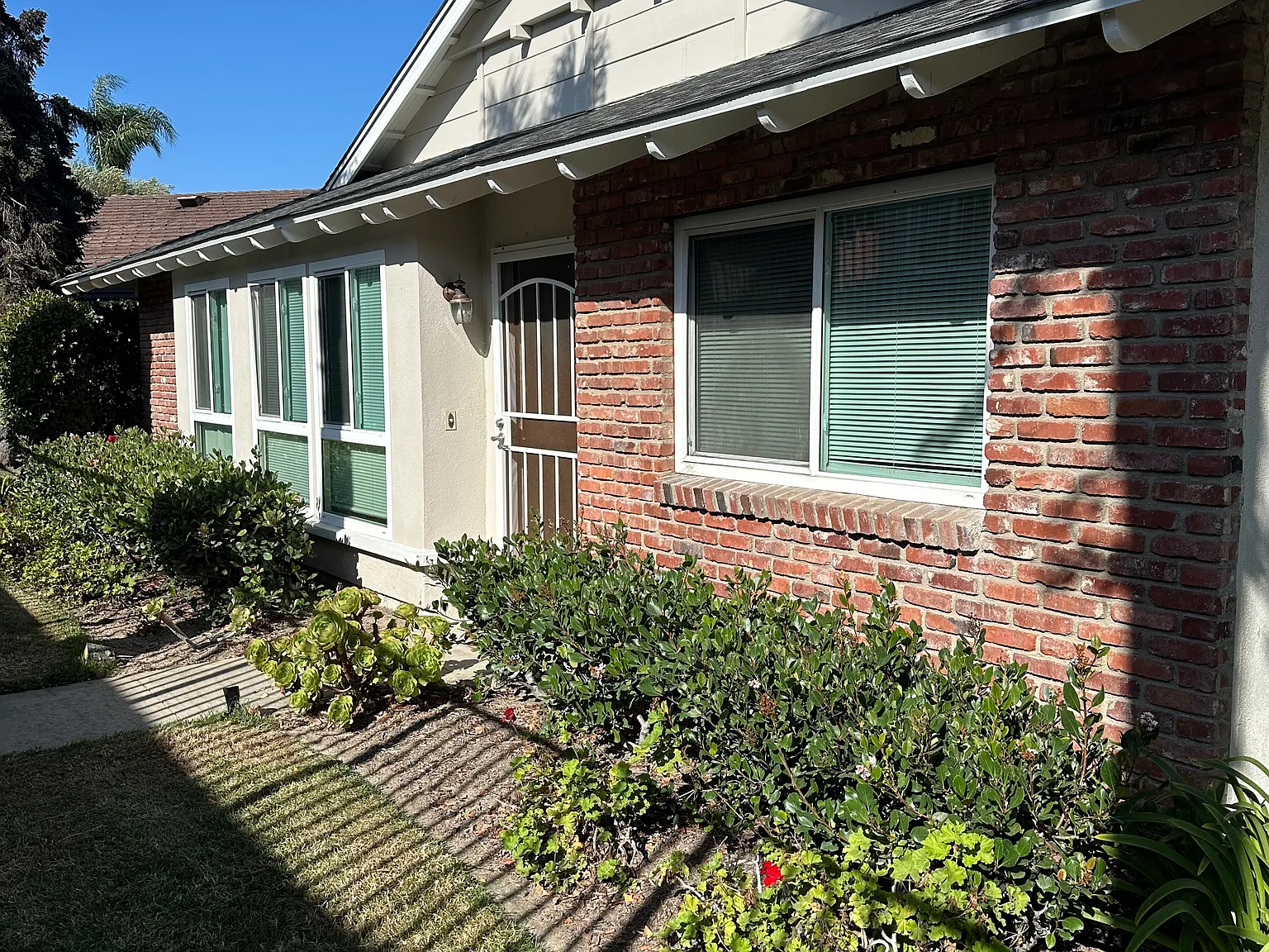 3 bed, 1645 sqft, $4,150 — Photo 3