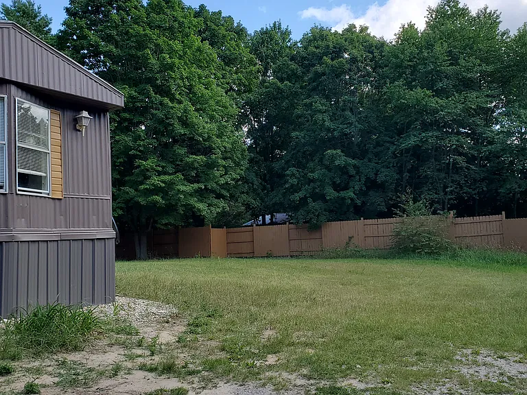 11804 Cedar Creek Rd — Photo 4
