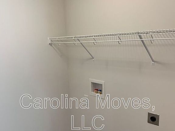 5th image of 147 Cosmos Ln