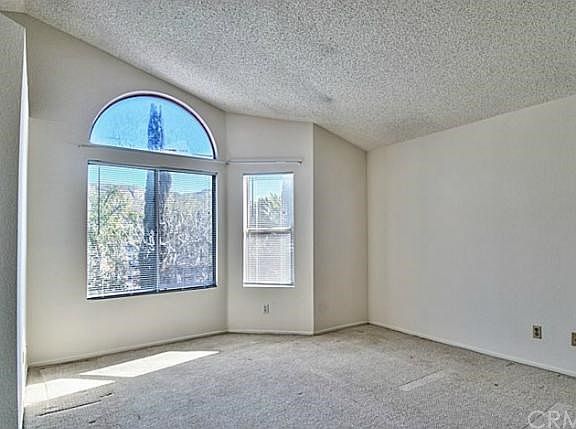 4th image of 16804 Hollyhock Dr