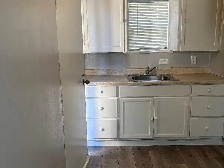 130 S Giovanola Ave — Photo 3