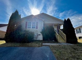 1308 3rd St, Waynesboro, VA 22980