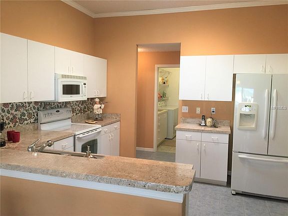 3rd image of 807 Manchester Woods Dr