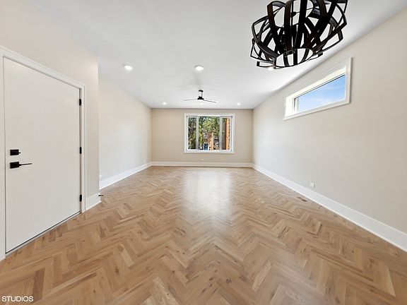 5th image of 4816 S Saint Lawrence Ave #101