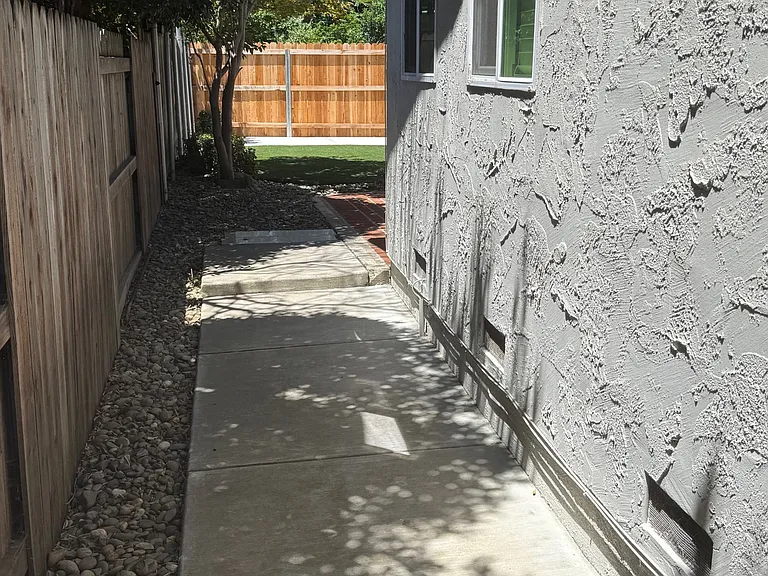 560 Edgewood Dr — Photo 14