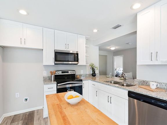 4th image of 5618 Cresthill Dr