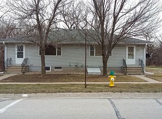 421 S 14th St, Fort Calhoun, NE 68023