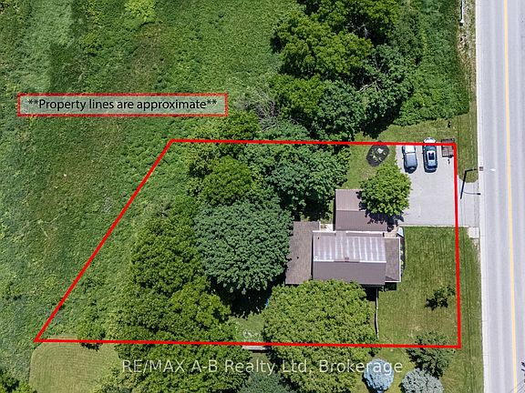 4th image of 77 Blanshard St