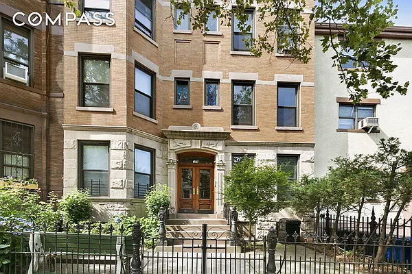 Sold by Compass | media 1