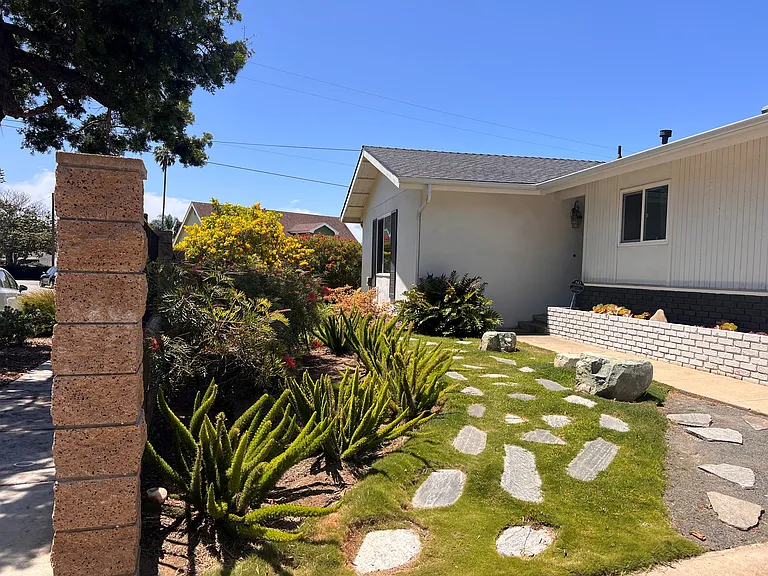 1527 Kurtz St — Photo 3