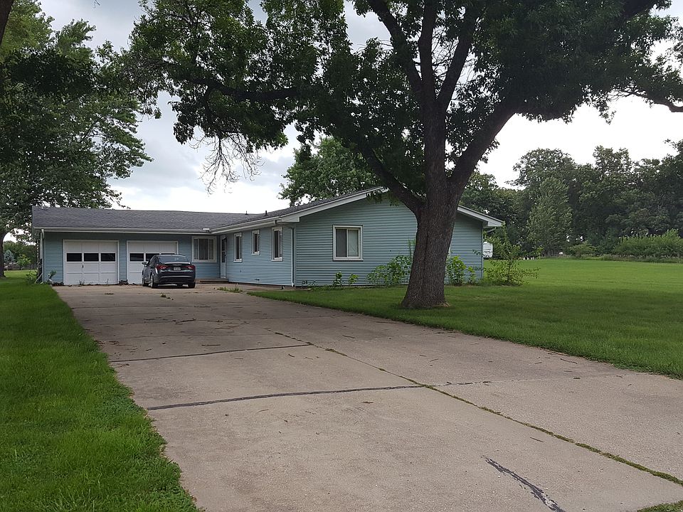 Lot 2 (house/middle)