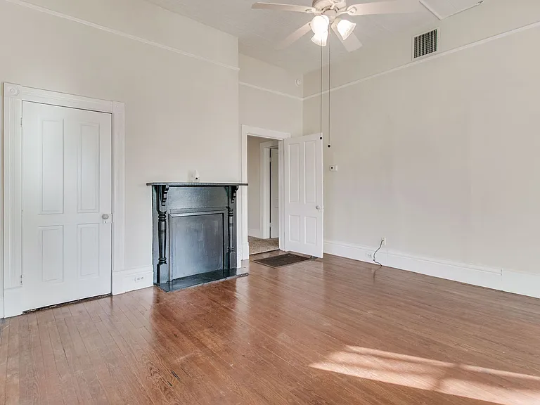 1224 E Strong St — Photo 8