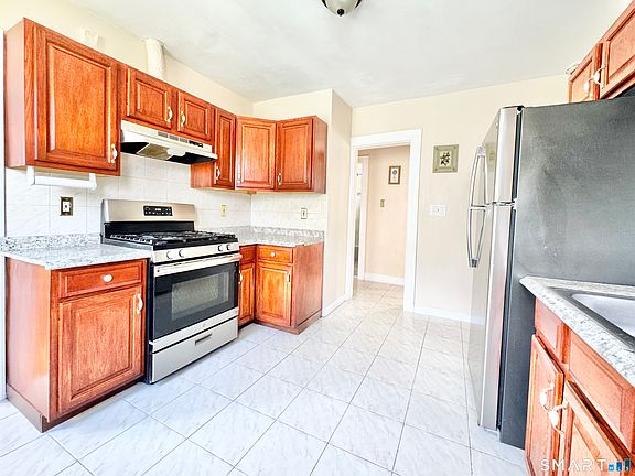 2nd image of 60 Westfield Ave