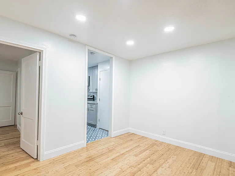 2303 Rosewood St #1 — Photo 9