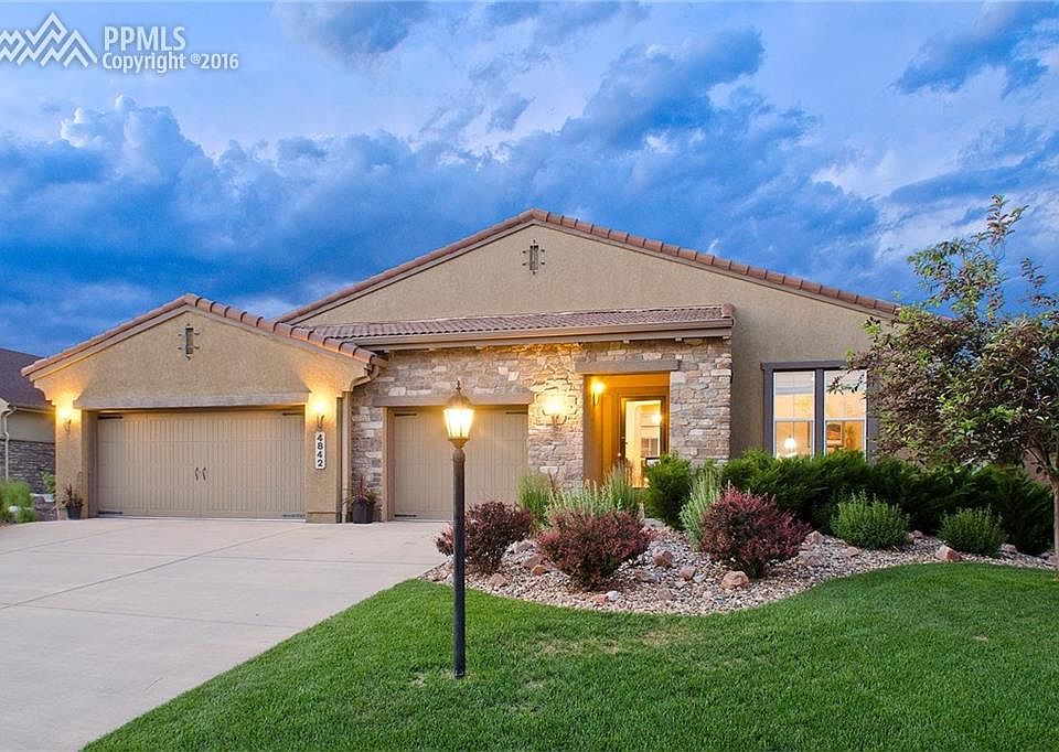 Exceptional Tuscan style D20 rancher on large level fenced lot in desirable Cord