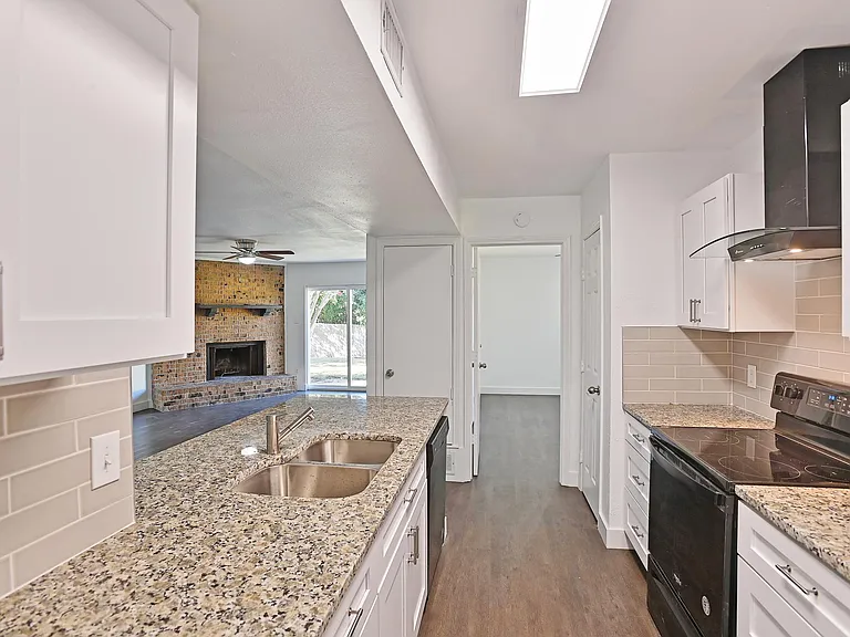 2227 Newbury Dr — Photo 22