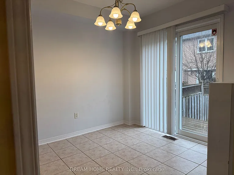 222 Coleridge Dr — Photo 5
