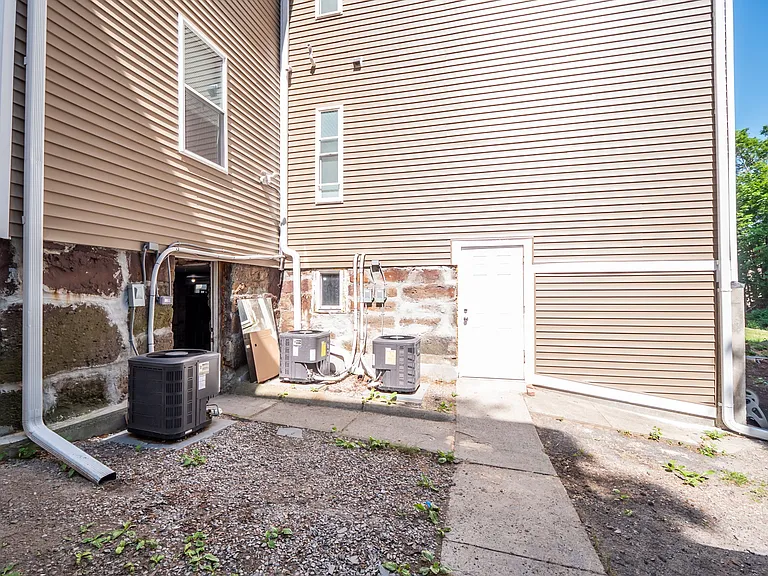 45 Crawford St #1 — Photo 39