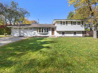 1000 Webster Ln, Schaumburg, IL 60193