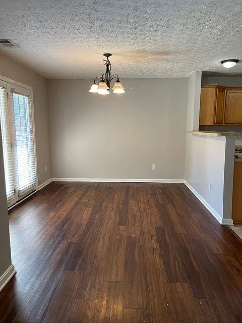 3 bed, 2.5 bath, 1500 sqft, $1,650 — Photo 3
