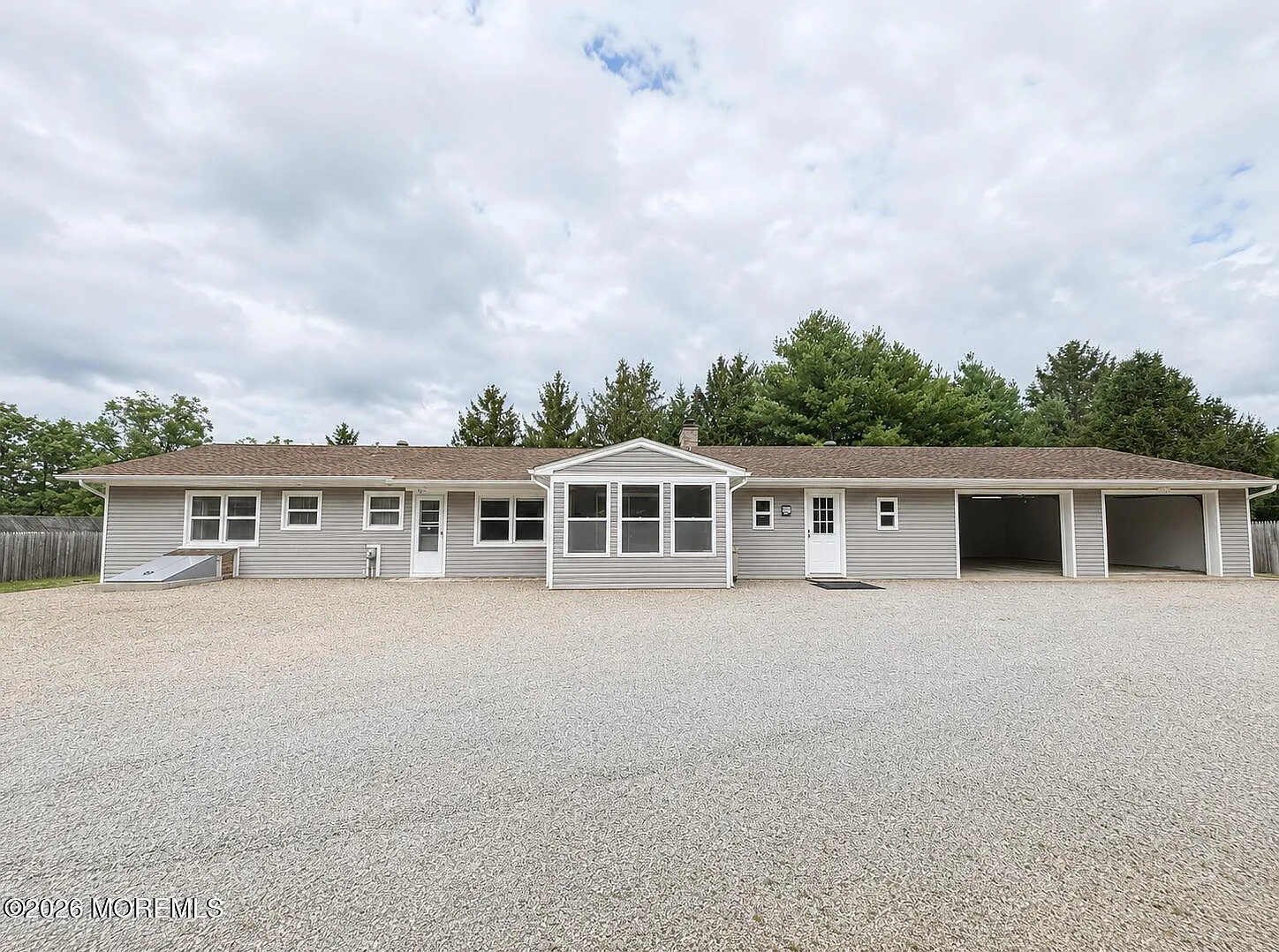 3 bed, 2190 sqft, $3,100 — Photo 1