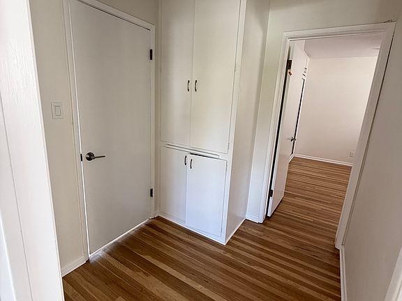 3rd image of 928 16th St APT C