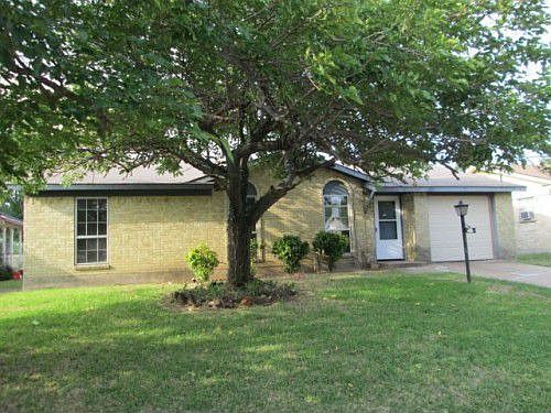 2nd image of 1713 Waggoner Dr