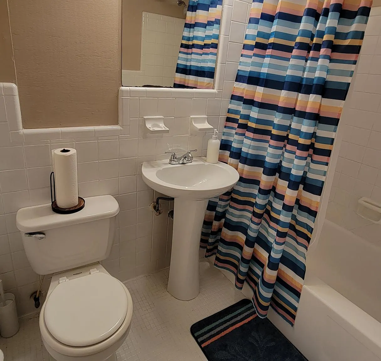 3 bed, 1.5 bath, 1269 sqft, $1,700 — Photo 2