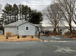 10 High St, Waterford, CT 06385