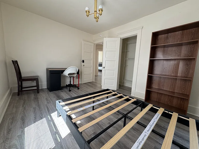 130 Roosevelt Ave #5 — Photo 21