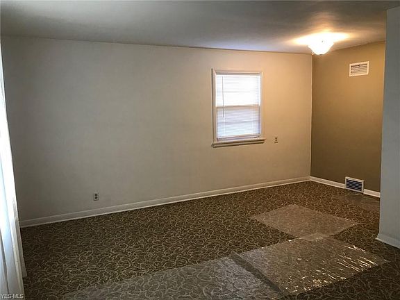 5th image of 1206 Elk Dr