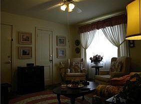 5th image of 379 Kenna Dr