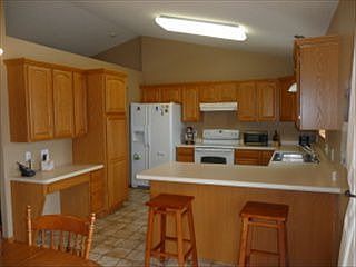 2nd image of 890 Myers Dr NE