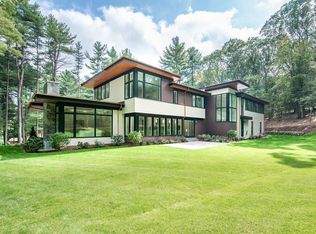 11 Winthrop Cir, Weston, MA 02493