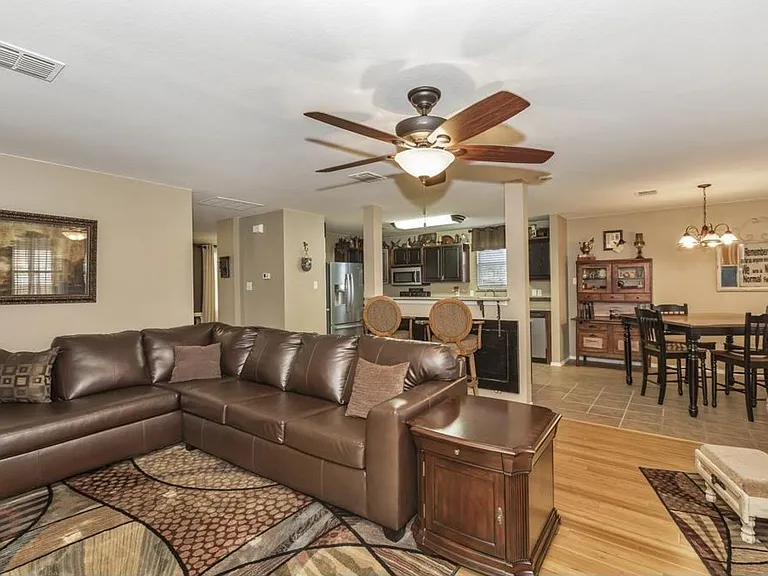 2912 Lake Terrace Dr — Photo 5