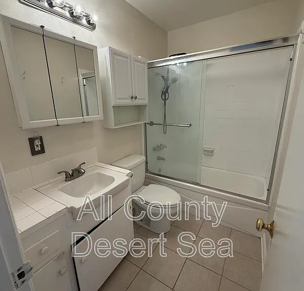 1015 England St #B — Photo 9