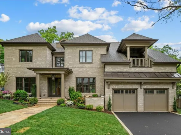 3031 N Stuart St, Arlington, VA 22207