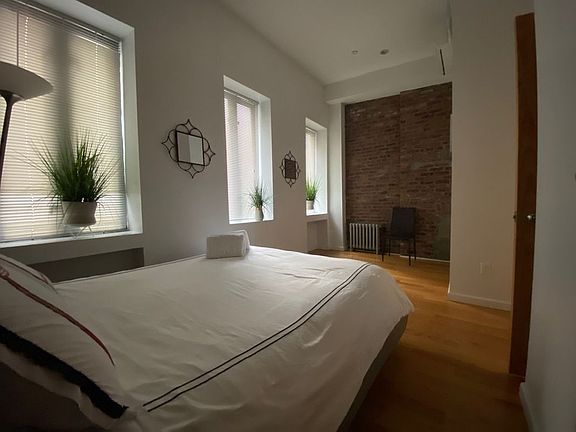 2nd image of 405 E 57th St #4
