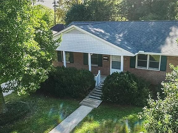 3rd image of 215 Bidney Dr