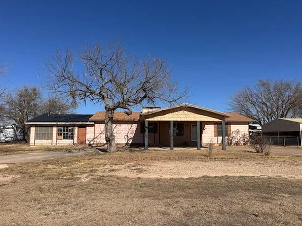 108 7th St, Sterling City, TX 76951