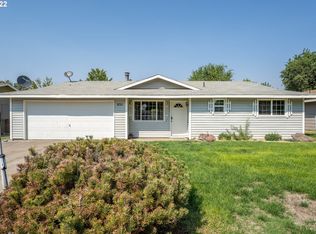 935 E Gladys Ave, Hermiston, OR 97838