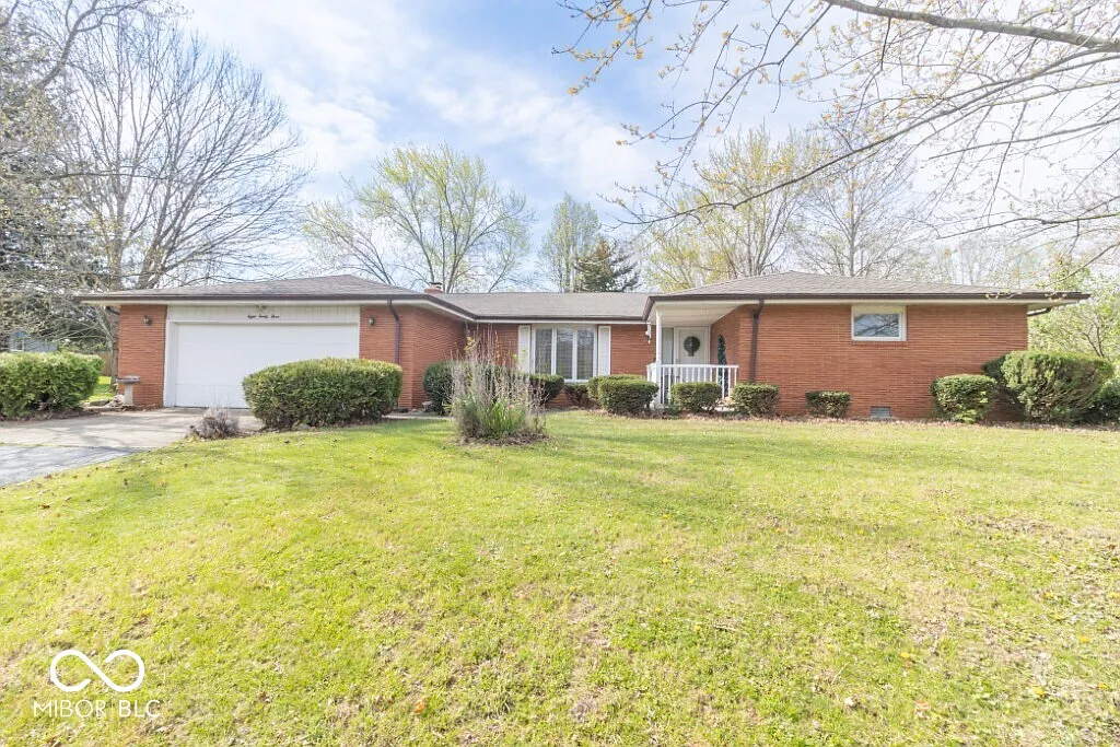 823 Southview Dr photo 1