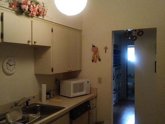 5th image of 738 Sherwood Dr