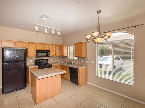 4th image of 2024 S Baldwin Unit 18